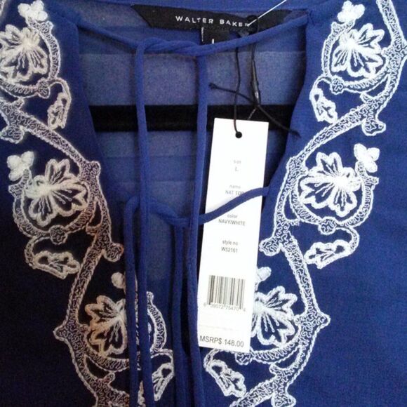 Walter Baker Embroidered Semi Sheer Peasant Top large NWT - Picture 4 of 7